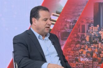 معارضو نتنياهو يرحبون بعفو مشروط بانسحابه من السياسة