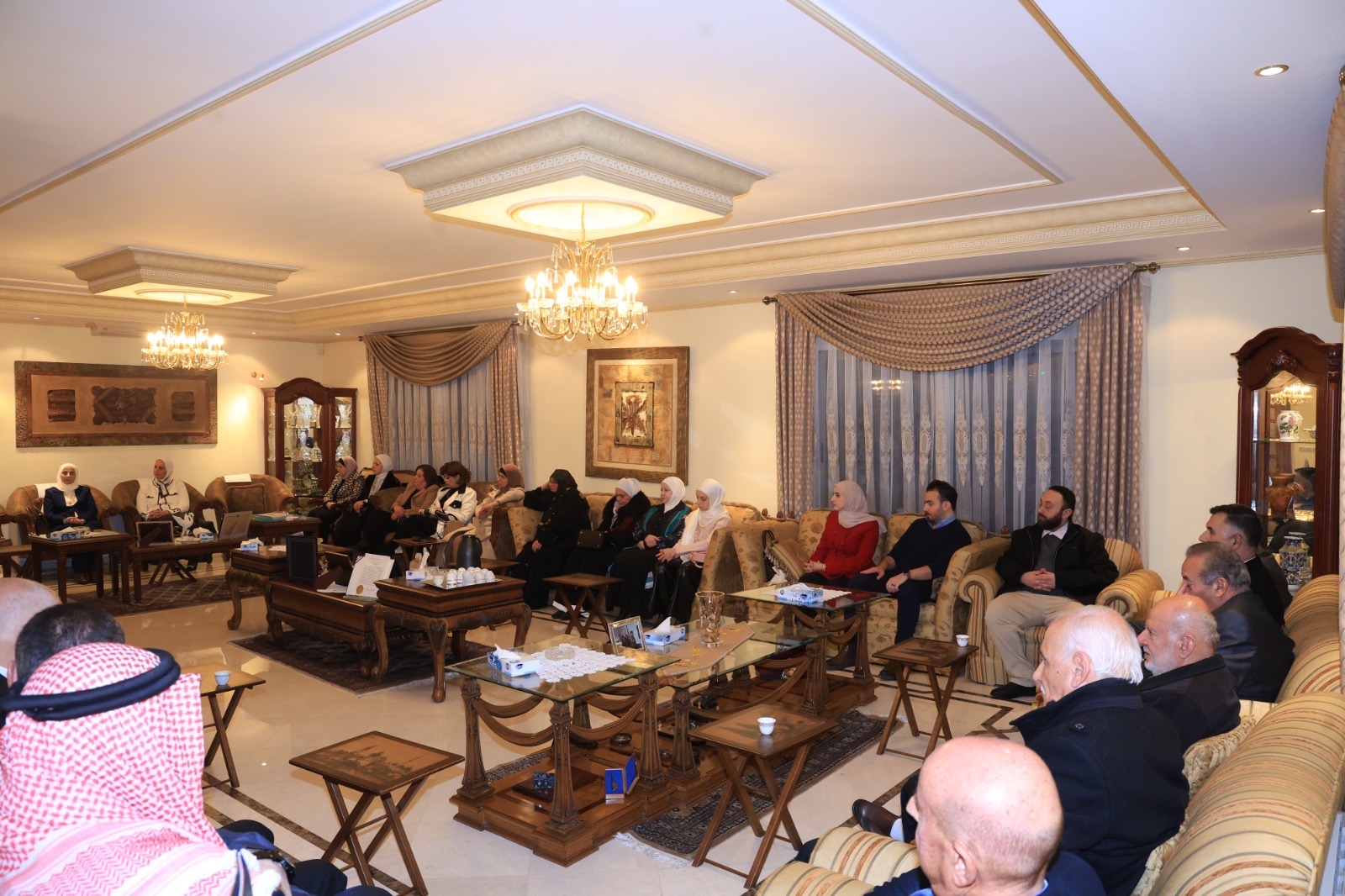 ديوان الباشا الملكاوي يحتضن تكريم سيّدات ملكاويات مُتميّزات عربياً وعالمياً / مصوّر