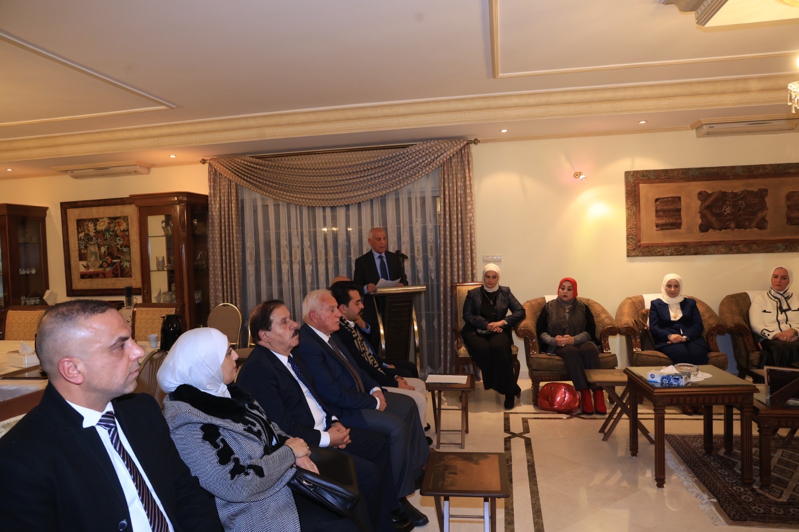 ديوان الباشا الملكاوي يحتضن تكريم سيّدات ملكاويات مُتميّزات عربياً وعالمياً / مصوّر