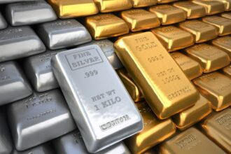 الذهب يحقق قفزة قياسية مع صعود الفضة