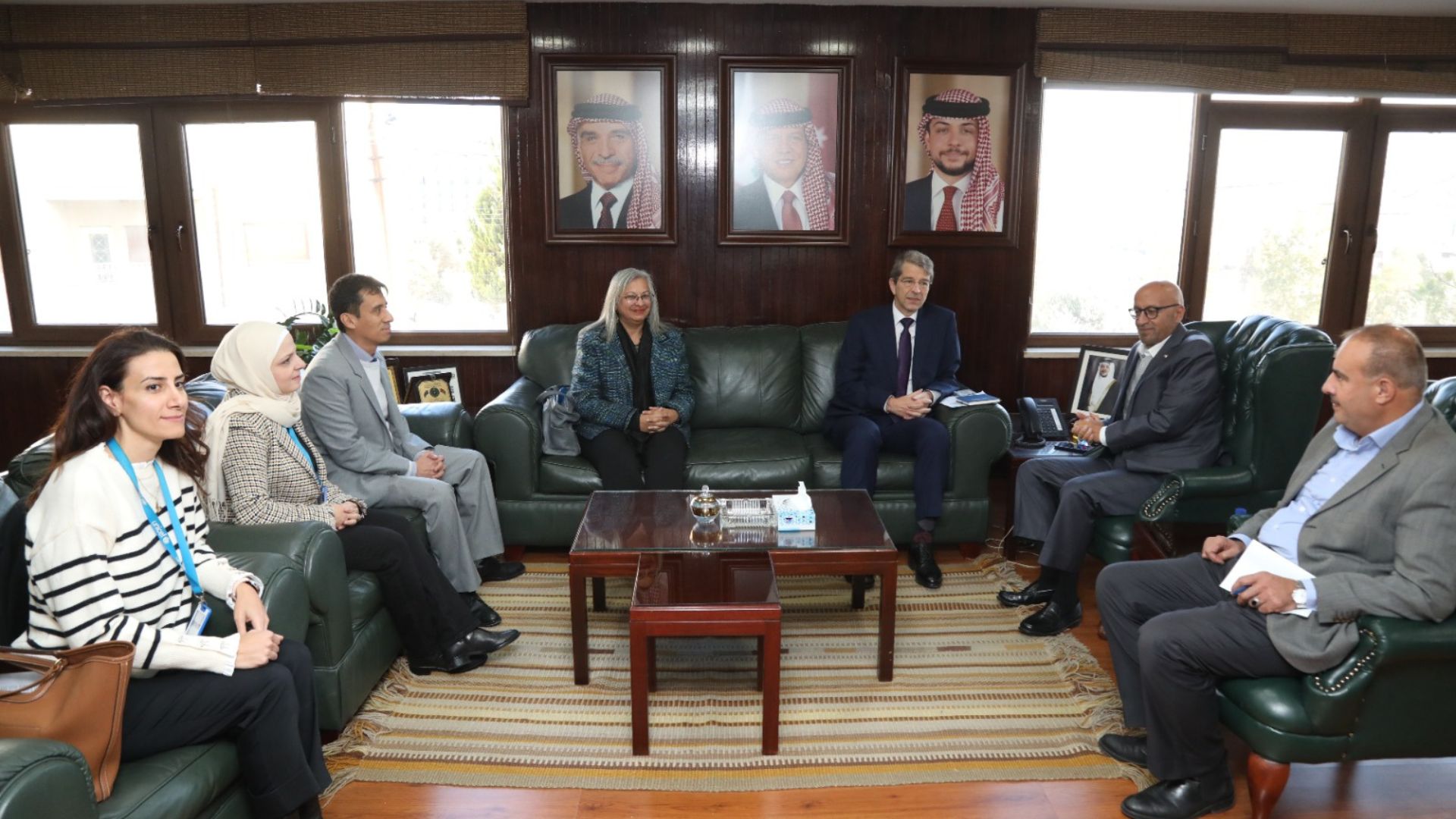 وزير المياه يستعرض التحديات المائية مع اليونيسف