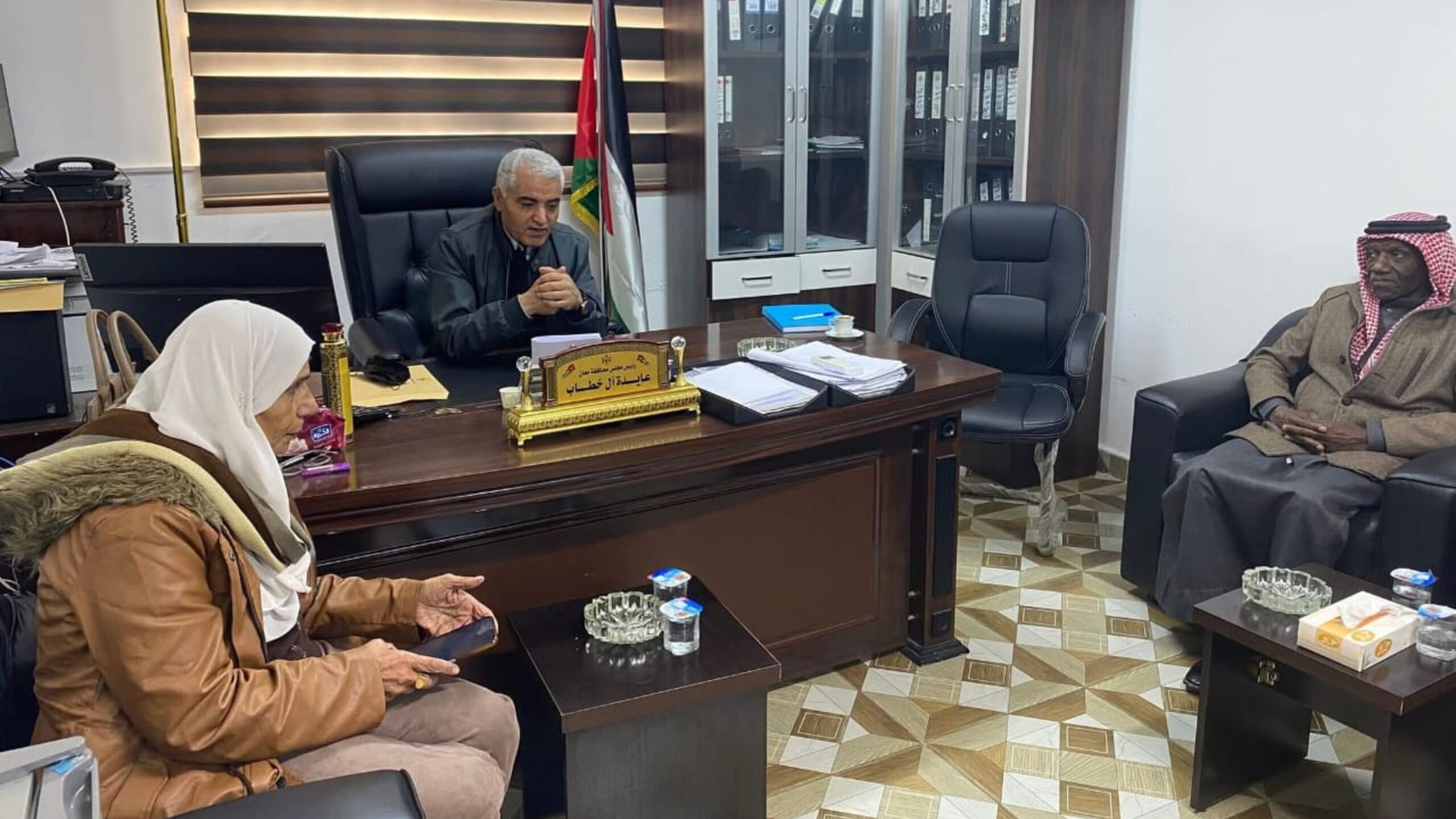 صورة حول : محافظ معان يناقش الاستعدادات للمؤتمر الاستثماري محافظ معان يناقش الاستعدادات للمؤتمر الاستثماري