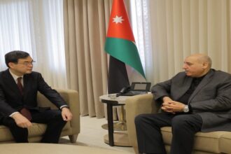 القاضي والسفير الياباني يبحثان تعزيز التعاون البرلماني والاقتصادي