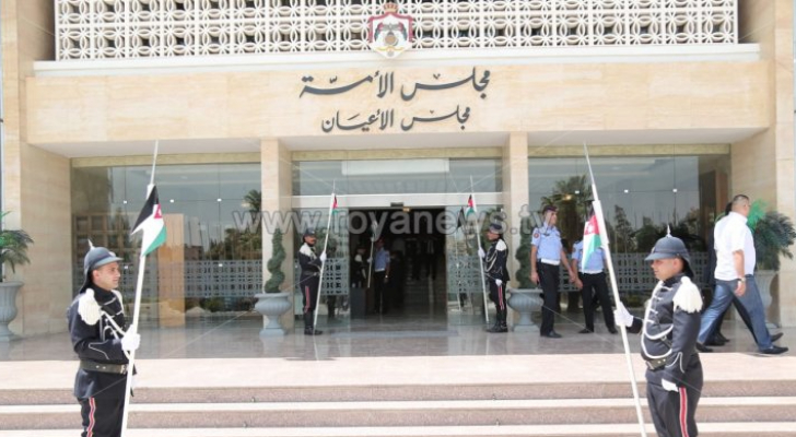 صورة حول : مجلس الأعيان يقر موازنة 2026 ويؤكد تعزيز النمو الاقتصادي مجلس الأعيان يقر موازنة 2026 ويؤكد تعزيز النمو الاقتصادي