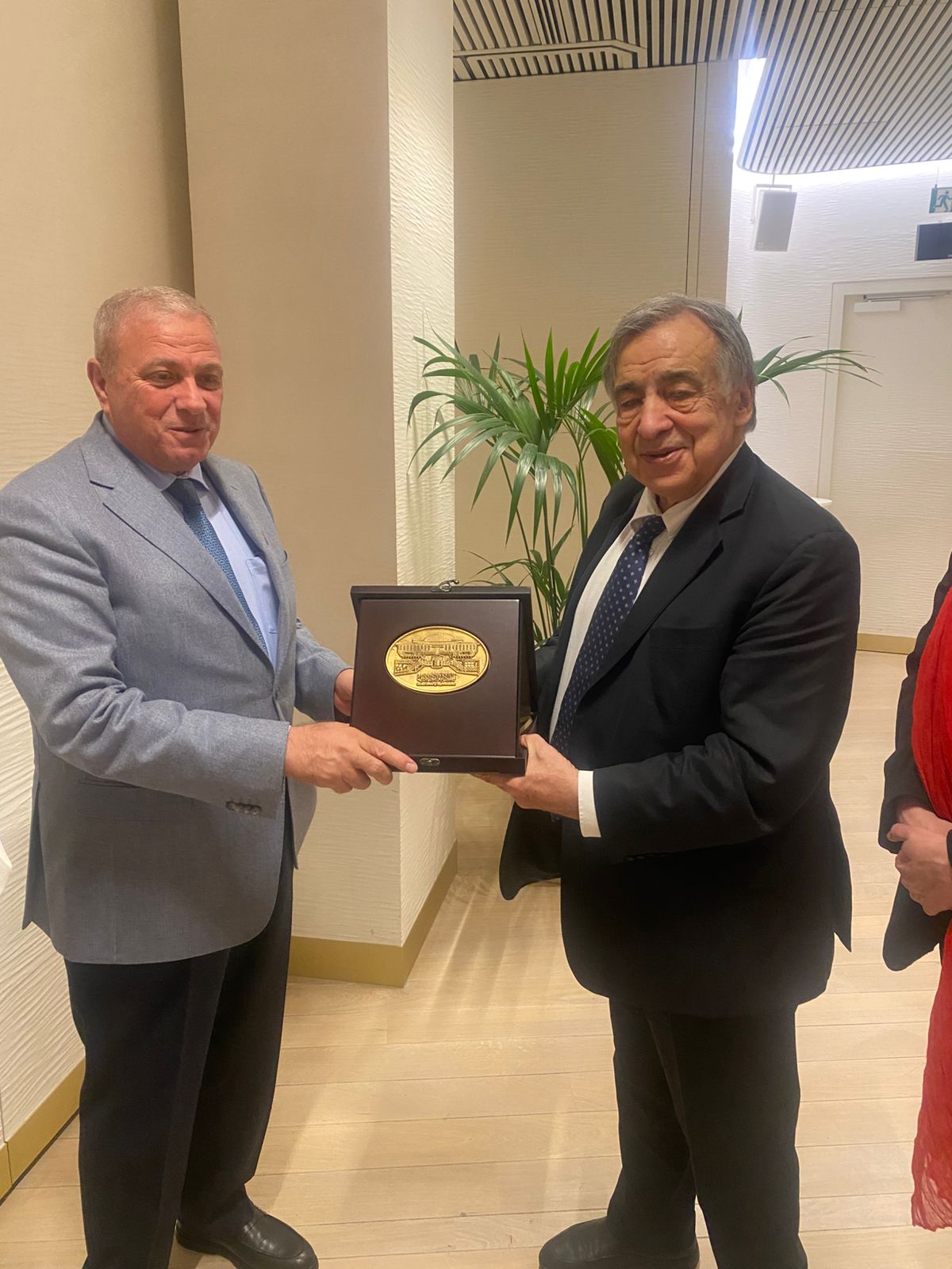 الوفد البرلماني يلتقي نائب رئيس وفد العلاقات مع دول المشرق في برلمان أوروبا