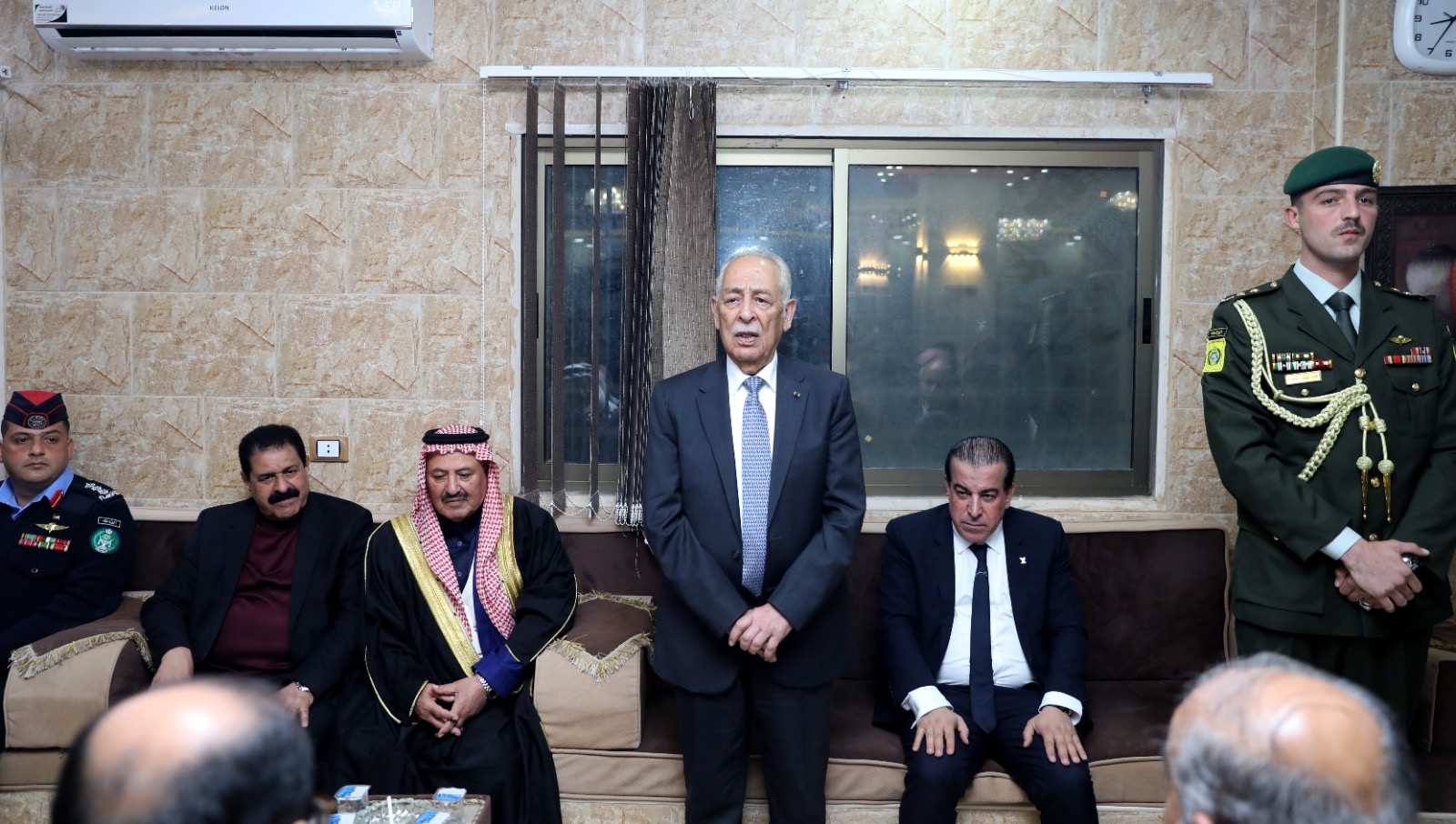 *مندوبا عن الملك وولي العهد.. العيسوي يعزي النابلسي والجوارنة والزغول والطراونة*