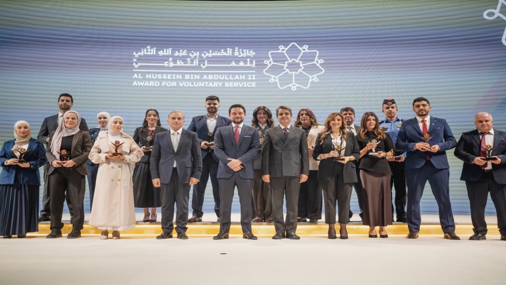 صورة حول : عاجل | ولي العهد يكرّم الفائزين بجائزة الحسين للعمل التطوعي في دورتها الثالثة عاجل | ولي العهد يكرّم الفائزين بجائزة الحسين للعمل التطوعي في دورتها الثالثة