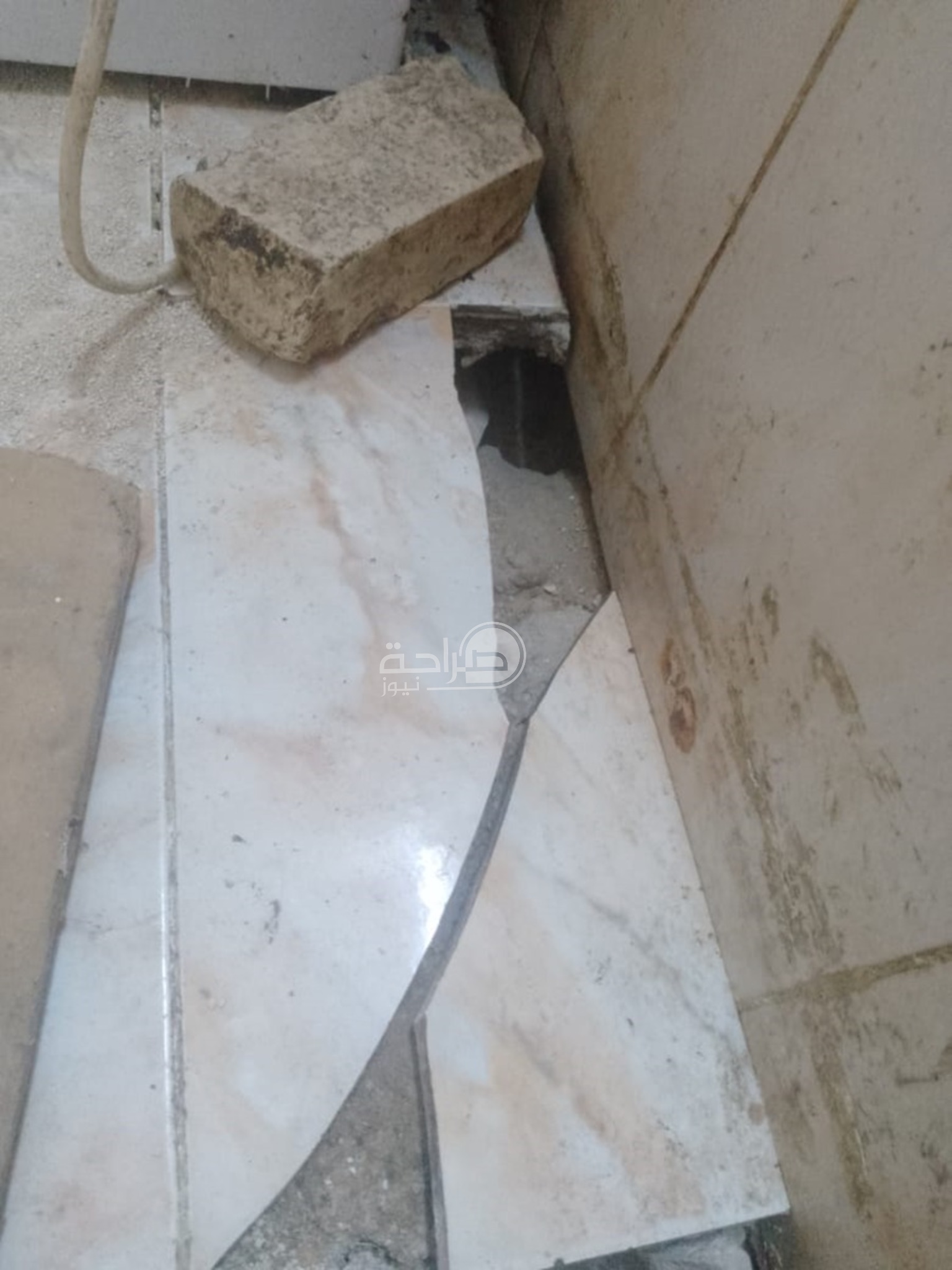 عاجل | فئران ورائحة مجاري وتردي مساكن أئمة المساجد… والصمتٌ يعم خوفاً من العقاب في جرش ..صور