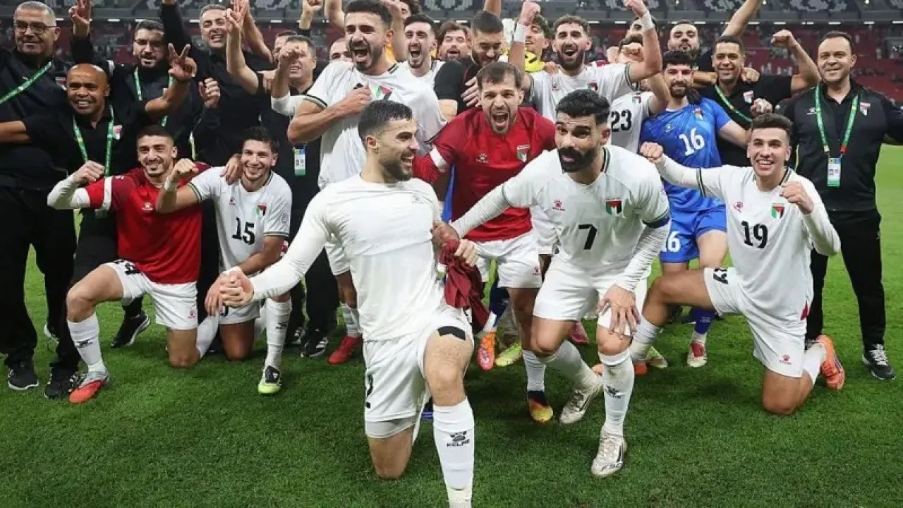 صورة حول : مواجهتان حاسمتان اليوم في كأس العرب 2025 بين عدة دول مواجهتان حاسمتان اليوم في كأس العرب 2025 بين عدة دول