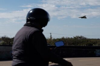 الصين تبدأ تدريبات عسكرية بالذخيرة الحية حول تايوان