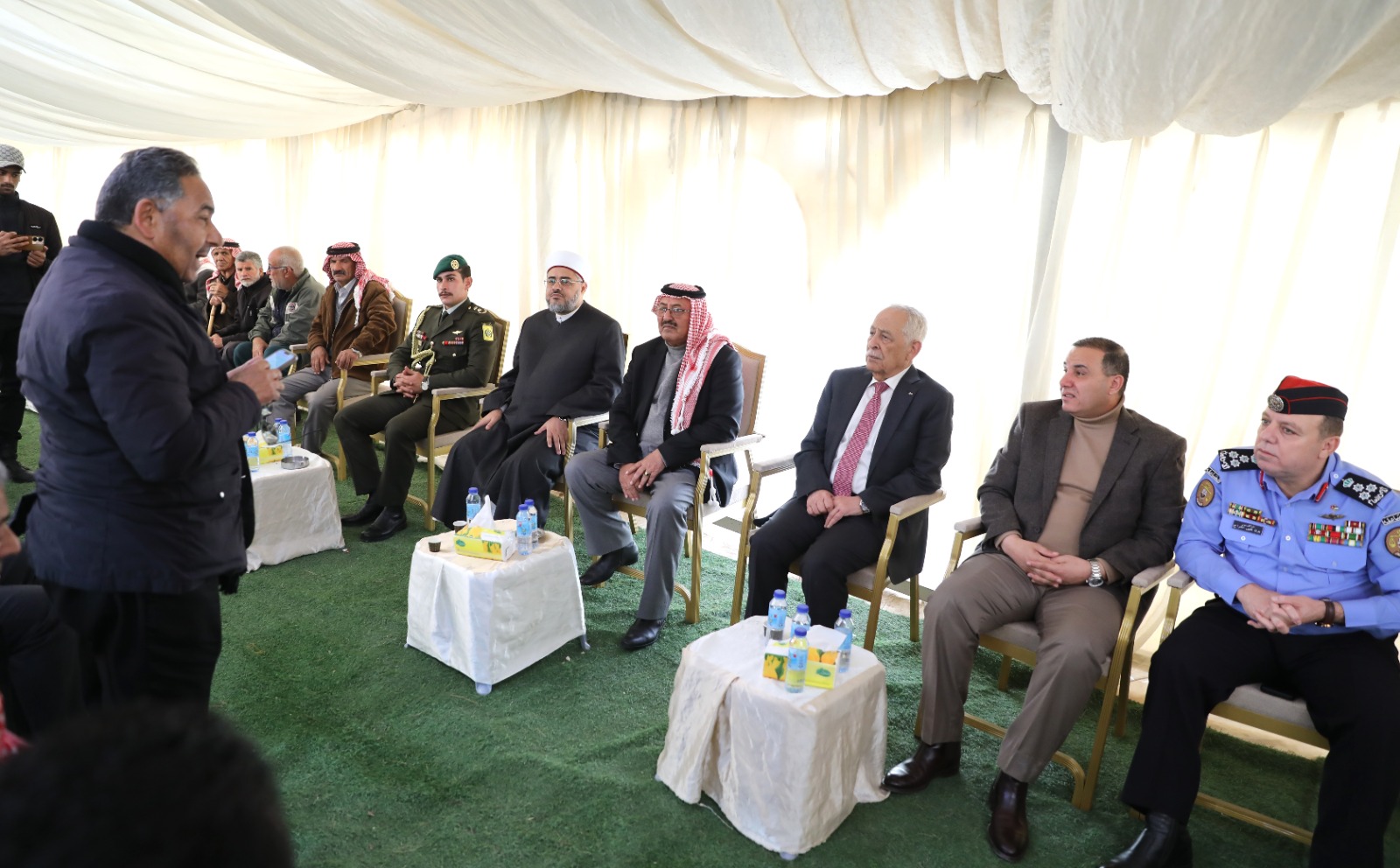 العيسوي يعزي عشيرتي أبو خرمة والسمارنة