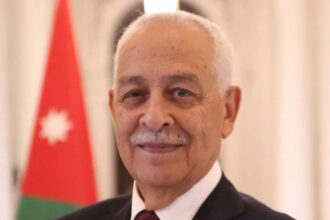 عاجل | العيسوي يفتتح مدرستين نموذجيتين حي المطار واليادودة