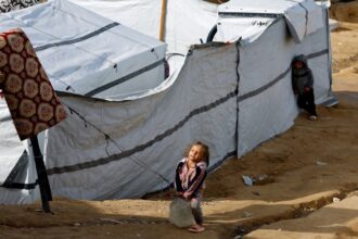 وفاة رضيعة بسبب البرد القارس في خان يونس