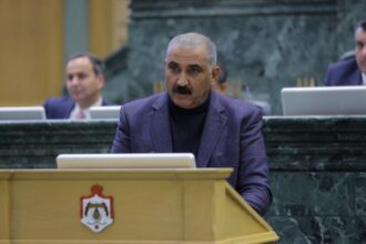 النائب أبو عرابي ينتقد أداء الحكومة ويطالب بحلول