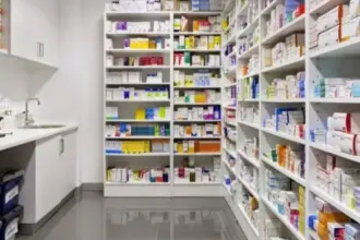 وزير الصحة يحدد أوقات صرف الأدوية