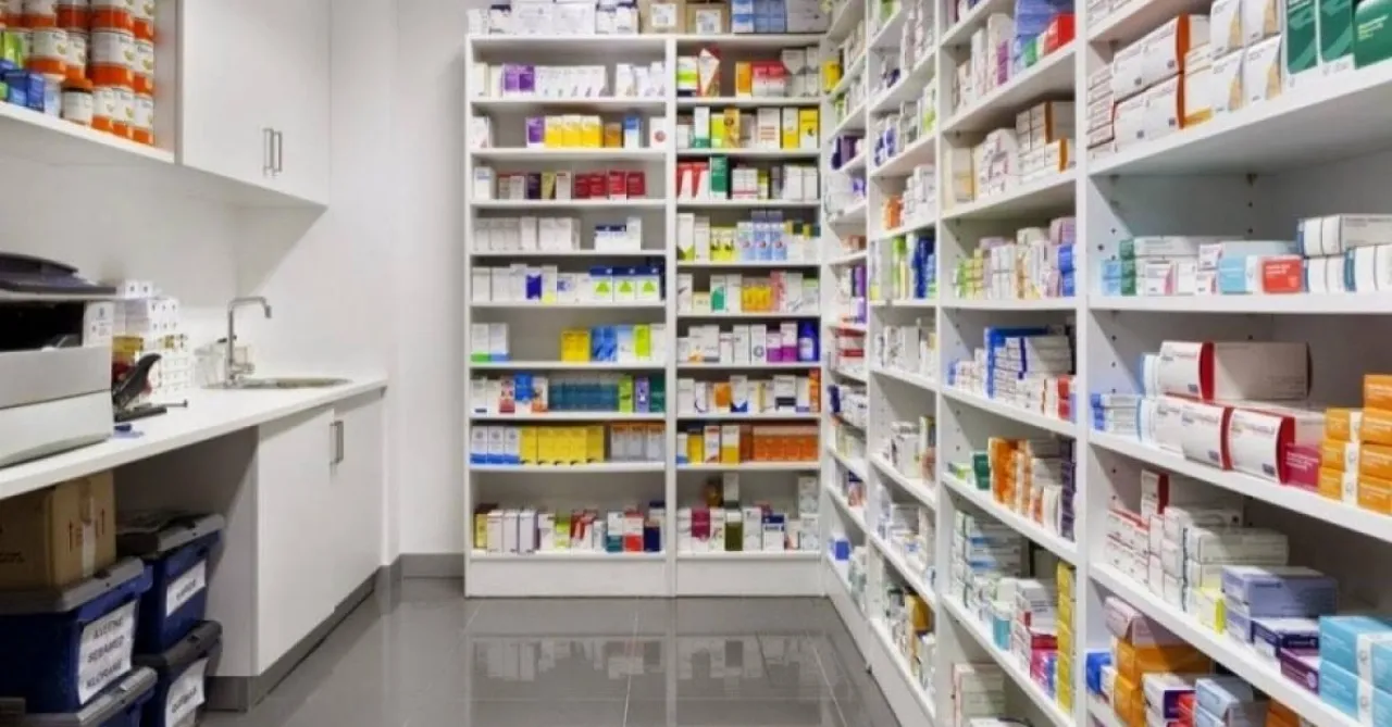 صورة حول : وزير الصحة يحدد أوقات صرف الأدوية وزير الصحة يحدد أوقات صرف الأدوية