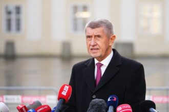 رئيس مجلس النواب التشيكي يعلن وقف توريد الذخائر لأوكرانيا