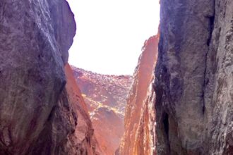 متقاعد بالبادية يضع منطقته على خارطة السياحة... ما التفاصيل؟