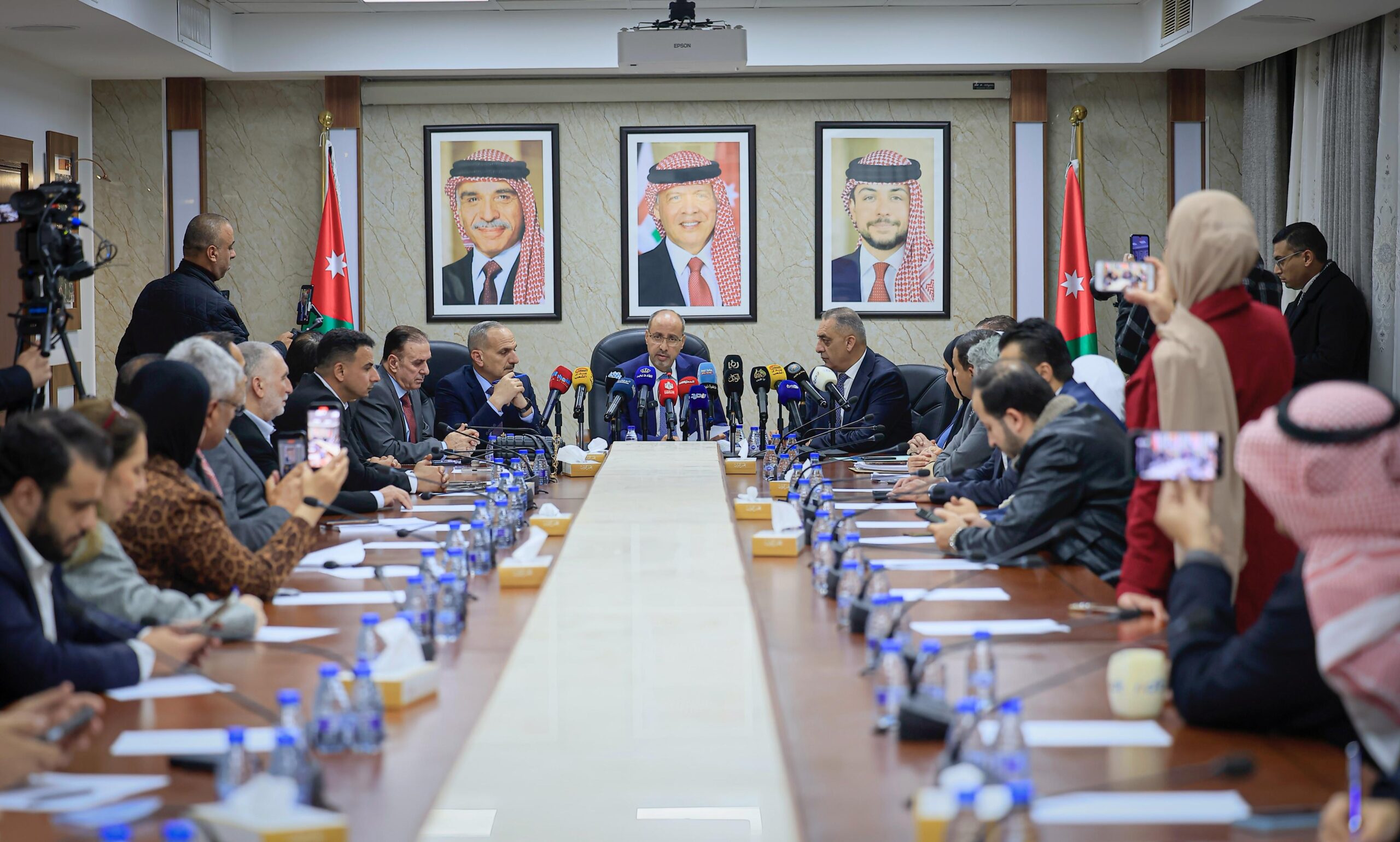 صورة حول : "مالية النواب" تُقِرّ مشروع قانون الموازنة العامة لعام 2026 وتُصدر توصياتها الشاملة "مالية النواب" تُقِرّ مشروع قانون الموازنة العامة لعام 2026 وتُصدر توصياتها الشاملة