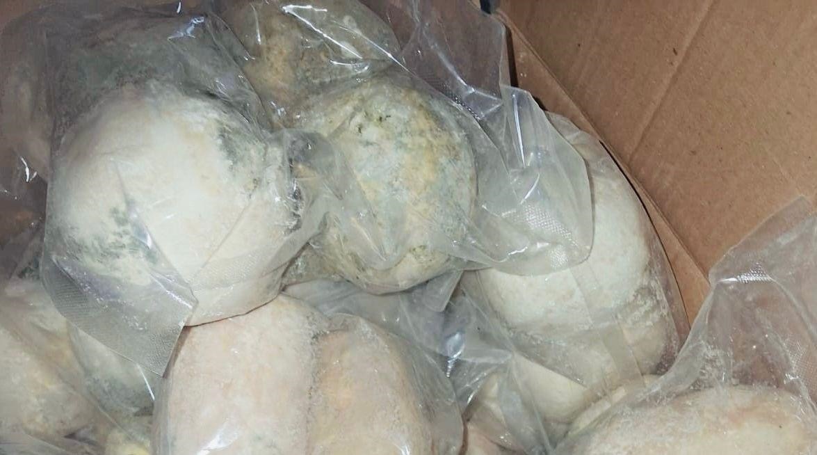 صورة حول : عاجل | إغلاق مستودع جميد غير مرخص وضبط 25 طنًا فاسدًا في عمان.. صور عاجل | إغلاق مستودع جميد غير مرخص وضبط 25 طنًا فاسدًا في عمان.. صور