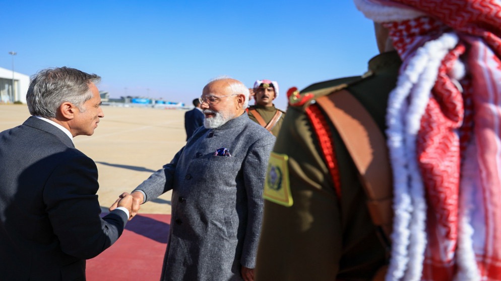 صورة حول : عاجل | جعفر حسان يستقبل رئيس وزراء الهند ناريندرا مودي في زيارة رسمية للأردن عاجل | جعفر حسان يستقبل رئيس وزراء الهند ناريندرا مودي في زيارة رسمية للأردن