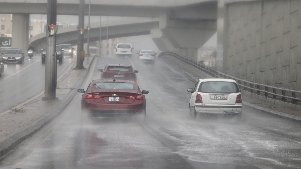 وزارة الإدارة المحلية تتعامل مع شكاوى المواطنين أثناء المنخفض الجوي