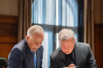 خميس تكتب: إلى من يحملون الأمانة بصمت