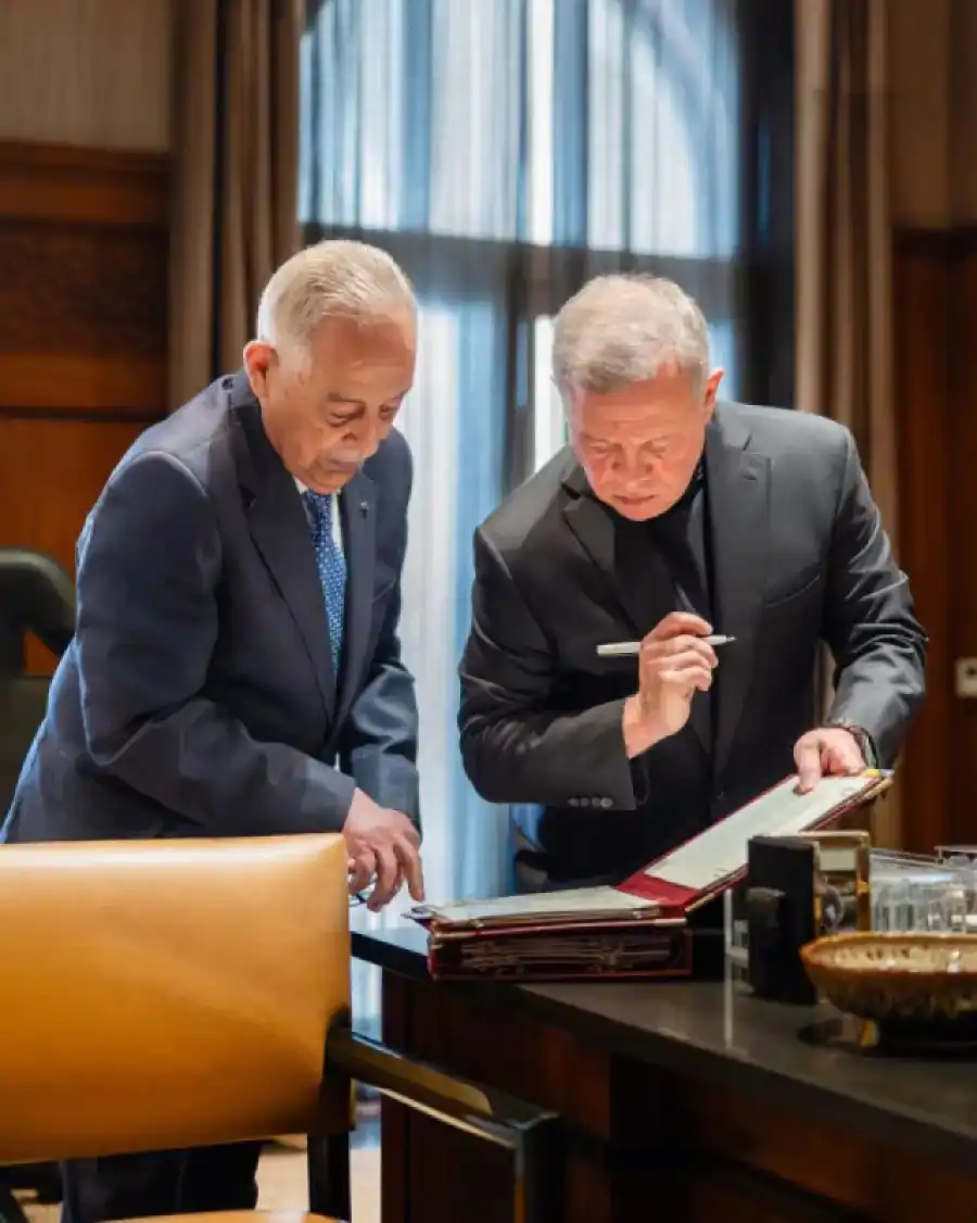 خميس تكتب: إلى من يحملون الأمانة بصمت