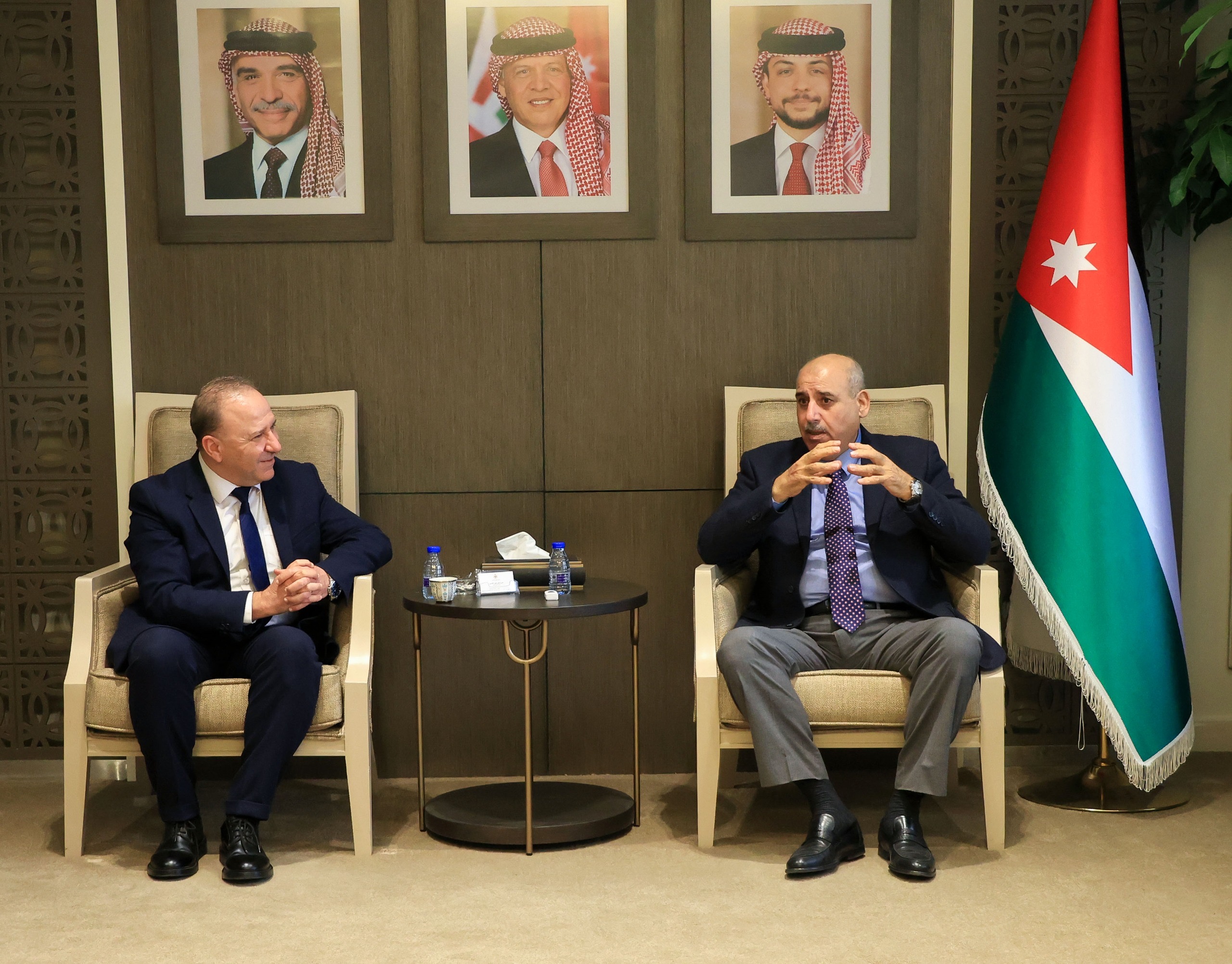 صورة حول : القاضي يؤكد دور الأردن المحوري في دعم الشعب الفلسطيني ووقف العدوان على غزة القاضي يؤكد دور الأردن المحوري في دعم الشعب الفلسطيني ووقف العدوان على غزة