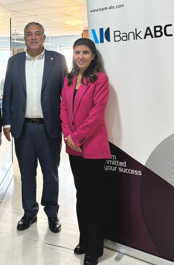 صورة حول : بنك ABC في الأردن يواصل دعمه لجمعية هدية الحياة الخيرية بنك ABC في الأردن يواصل دعمه لجمعية هدية الحياة الخيرية