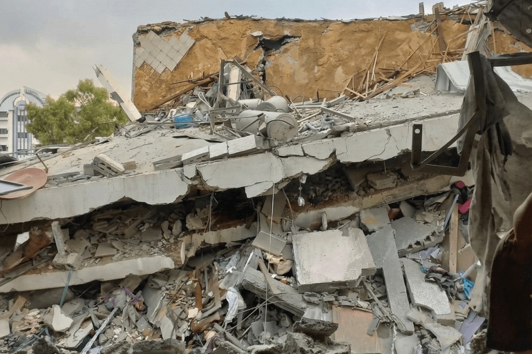 صورة حول : هنادي سكيك ناجية وحيدة من مجزرة في غزة: "هل كثير عليهم أن يموتوا بكرامة؟" هنادي سكيك ناجية وحيدة من مجزرة في غزة: "هل كثير عليهم أن يموتوا بكرامة؟"