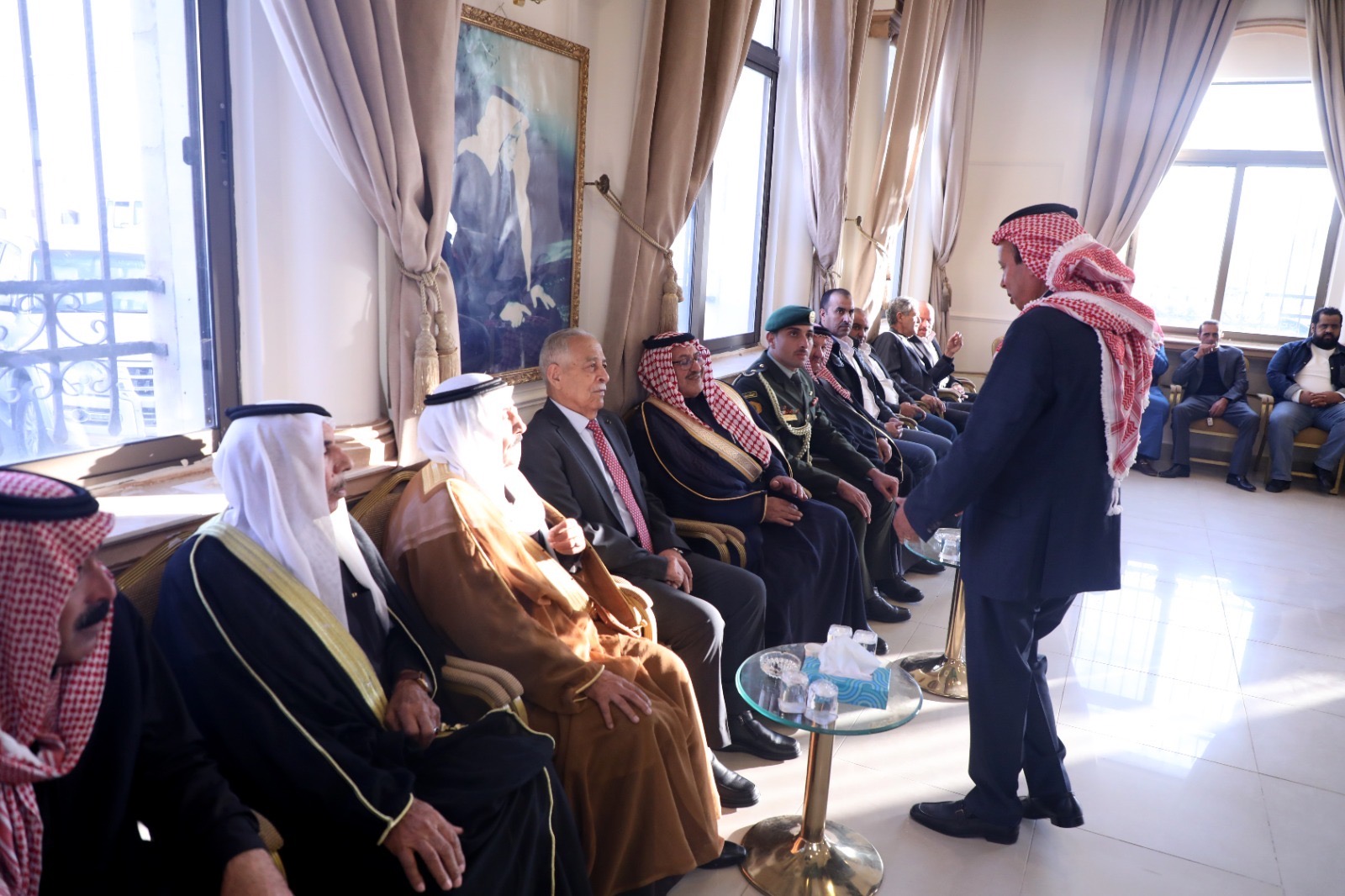 *مندوبا عن الملك وولي العهد. العيسوي يعزي عشيرتي الفايز والزين*