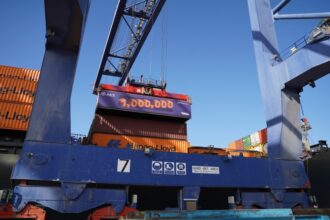 ميناء العقبة يحقق مليون حاوية ويعزز موقعه الريادي