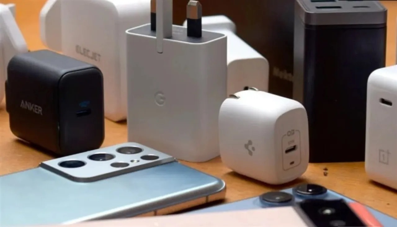 صورة حول : الولايات المتحدة تستدعي 210 آلاف شاحن متنقل بعد حوادث اشتعال الولايات المتحدة تستدعي 210 آلاف شاحن متنقل بعد حوادث اشتعال