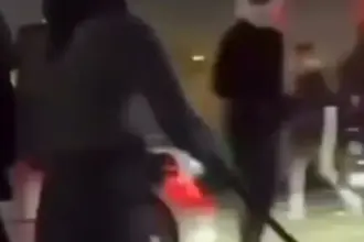 شرطة الفجيرة تضبط فتاة تحمل سيفاً خلال احتفالات عيد الاتحاد