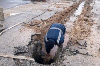 بلدية بني عبيد تواصل تصويب وضع العبّارة وتؤكد انسيابية الحركة