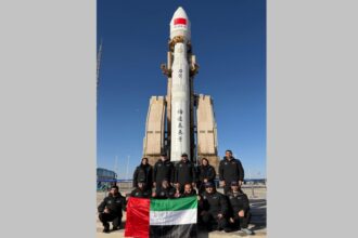 الصين تُطلق الصاروخ "ليغيان-1" حاملاً القمر الإماراتي العربي 813 إلى الفضاء