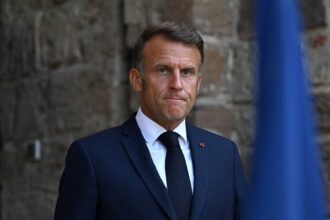 ماكرون يدعو لحوار أوروبي-روسي بعد دعم الاتحاد الأوروبي لأوكرانيا