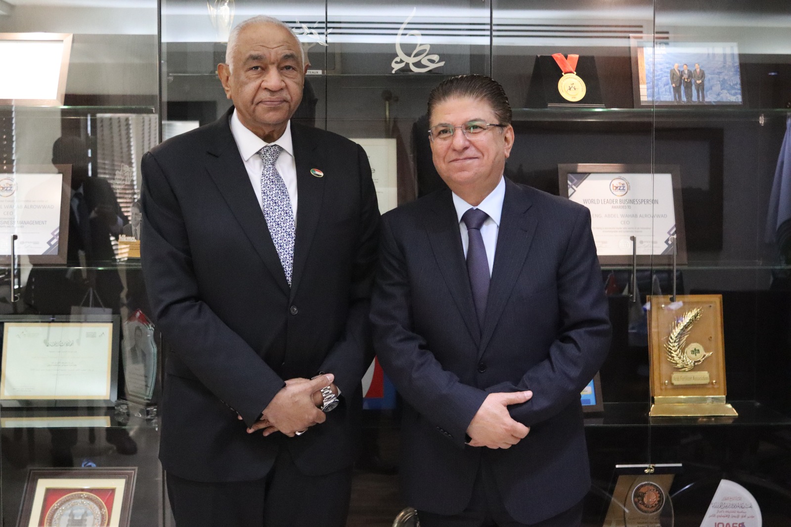 الرئيس التنفيذي " للفوسفات" يبحث مع السفير السوداني في عمان تعزيز التعاون المشترك