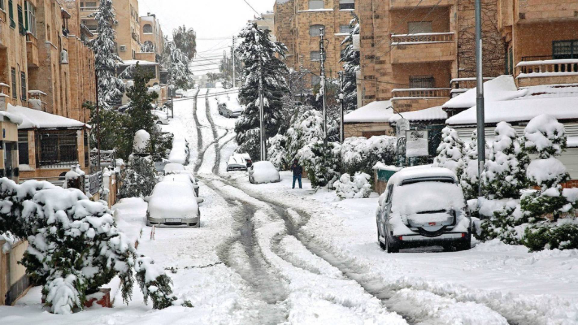 عاجل | الشاكر يحسم الجدل للاردنيين حول تساقط الثلوج نهاية العام