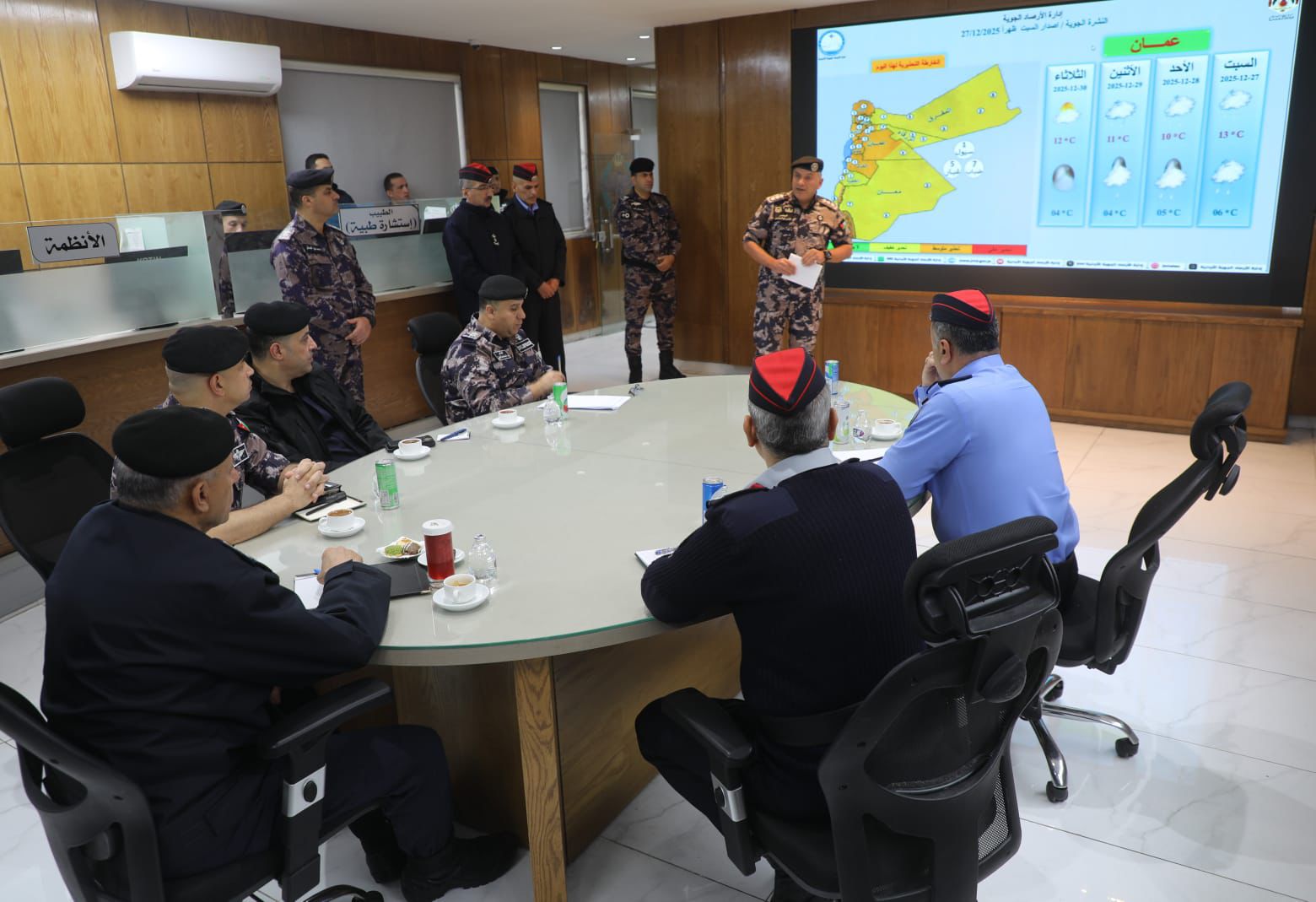 عاجل | اللواء المعايطة يتفقد الدفاع المدني ومركز القيادة والسيطرة