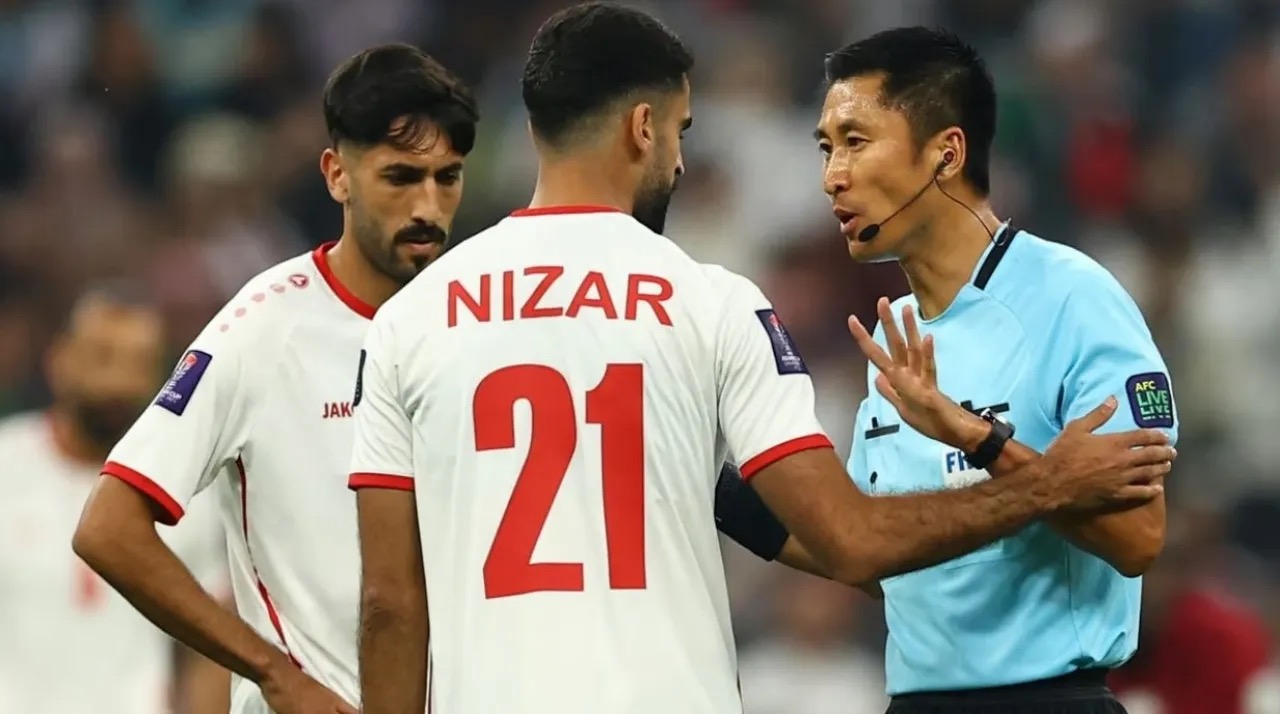 صورة حول : عاجل | رسمياً.. الفيفا يعلن الحكم الصيني في نهائي كأس العرب والأردنيون يطالبون باستبعاده عاجل | رسمياً.. الفيفا يعلن الحكم الصيني في نهائي كأس العرب والأردنيون يطالبون باستبعاده