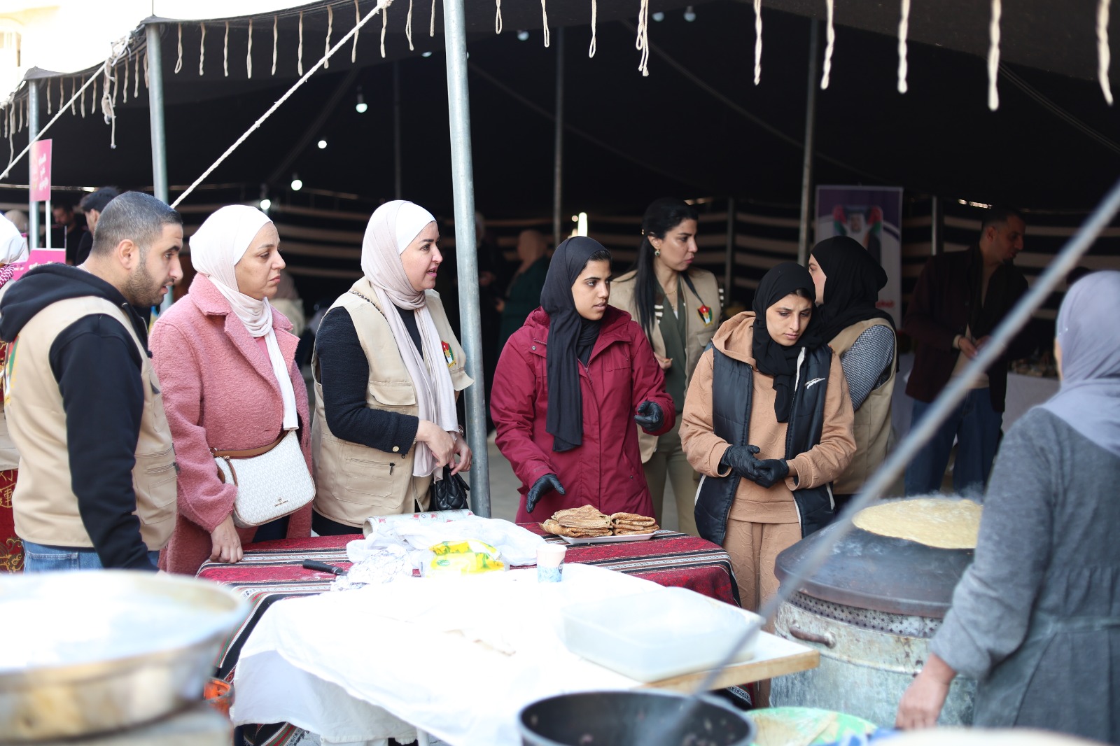 حزب الميثاق الوطني ينظّم فعالية بازار وكرنفال مأدبا