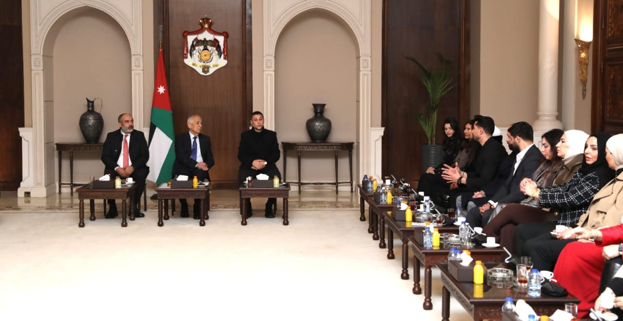 عاجل | العيسوي: الشباب والأسرة التربوية محل اهتمام الملك وولي العهد وشركاء في تعزيز الوعي الوطني وصورة الأردن