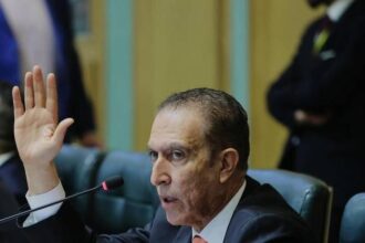 عاجل | الطراونة: إلى متى تستمر مخالفات ديوان المحاسبة دون حلول ودون رادع ؟