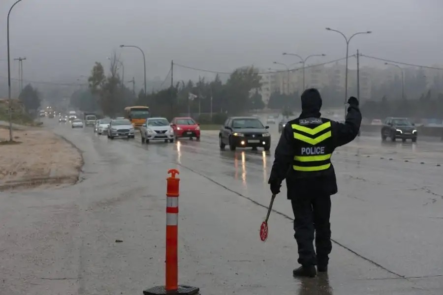 عاجل | الأمن العام يحذّر من تعمّق المنخفض الجوي ويدعو للالتزام بإرشادات السلامة
