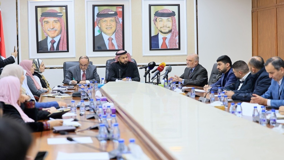 مطالبات نيابية بحذف وحدة في مادة الأحياء لطلبة 2008