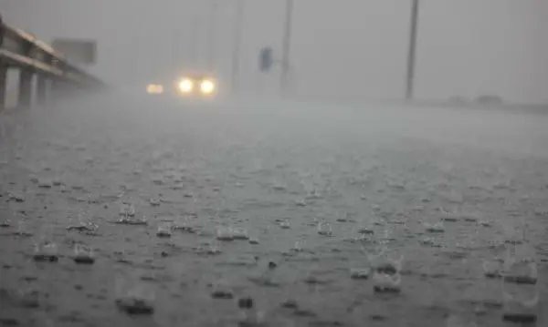 عاجل | الأرصاد تحذر من أمطار غزيرة وسيول في شمال العقبة ووادي عربة