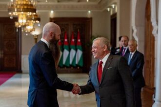 سفير الولايات المتحدة الأمريكية الجديد يقدم أوراق اعتماده