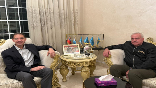 الحنيطي يلتقي قائد القيادة المركزية الأميركية في عمان